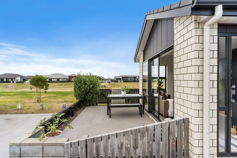 Photo of property in 12 Pense Place, Papamoa, 3118