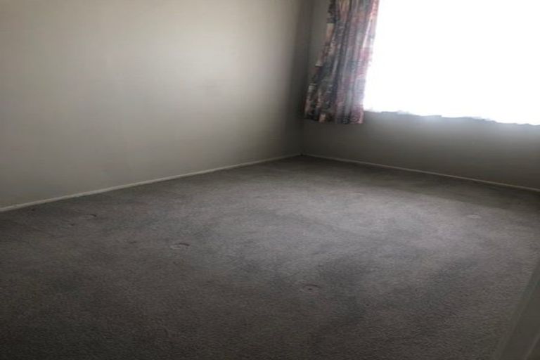 Photo of property in 1/680 Pakuranga Road, Howick, Auckland, 2010