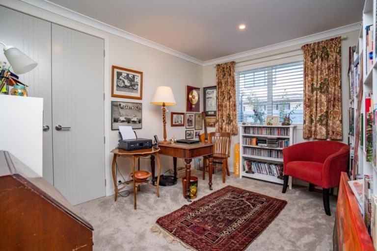Photo of property in 2 Waitemata Drive, One Tree Point, 0118