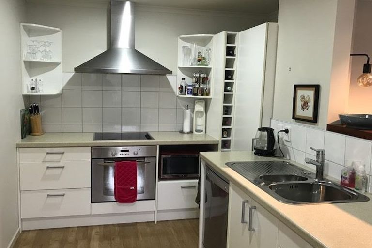 Photo of property in Onslow Heights, 17e Onslow Road, Khandallah, Wellington, 6035