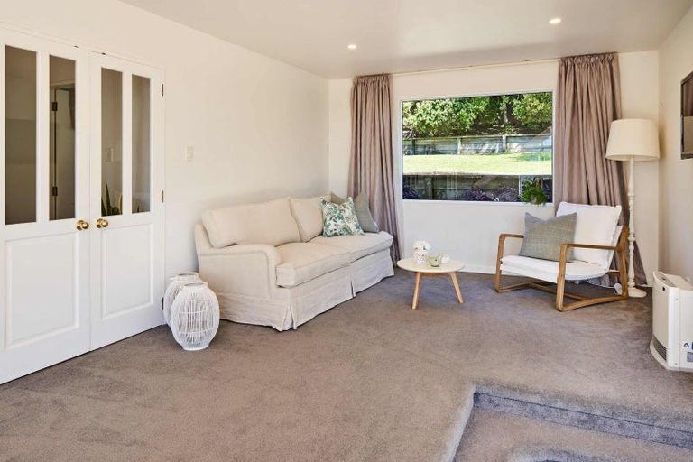 Photo of property in 24 Molyneux Close, Whitby, Porirua, 5024