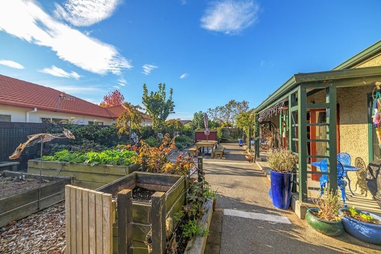 Photo of property in 1 Strachan Way, Highbury, Palmerston North, 4412