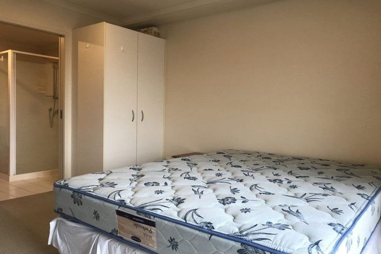 Photo of property in The Rennaissance, 5j/18 Ronwood Avenue, Manukau, Auckland, 2104