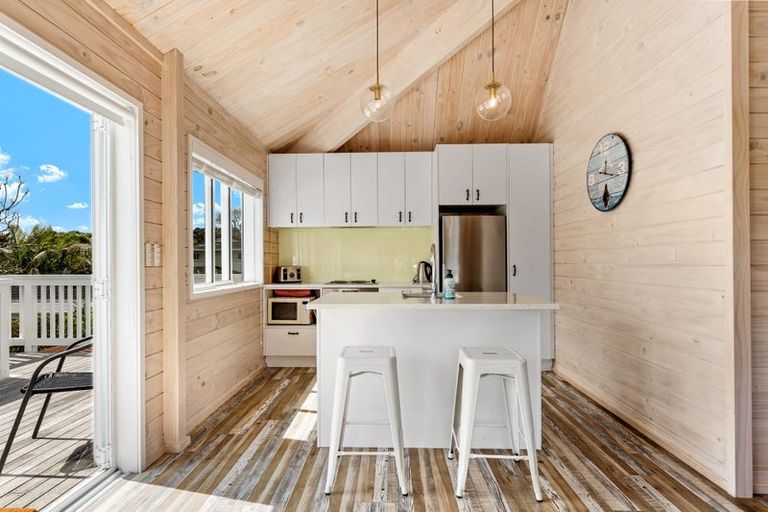 Photo of property in 105 Ladies Mile, Manly, Whangaparaoa, 0930