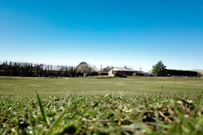 Photo of property in 38 Montgomery Street, Stokes Valley, Lower Hutt, 5019