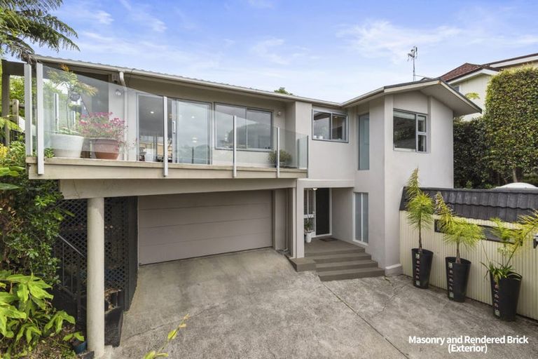 Photo of property in 2/23 Parr Terrace, Castor Bay, Auckland, 0620