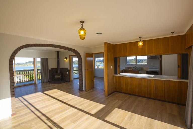 Photo of property in 21 Kakariki Road, Ngunguru, Whangarei, 0173