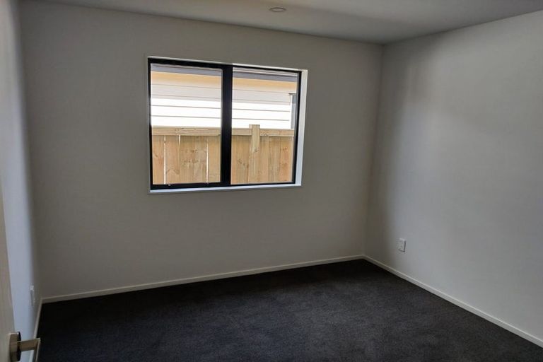 Photo of property in 1 Tributary Parade, Karaka, Papakura, 2113