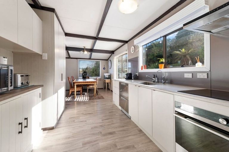 Photo of property in 17 Mountain Road, Western Heights, Rotorua, 3015