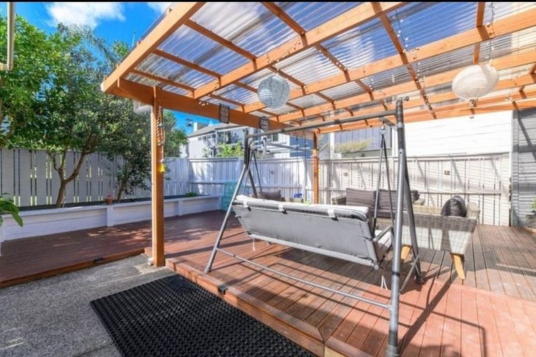 Photo of property in 48e Arawa Street, New Lynn, Auckland, 0600