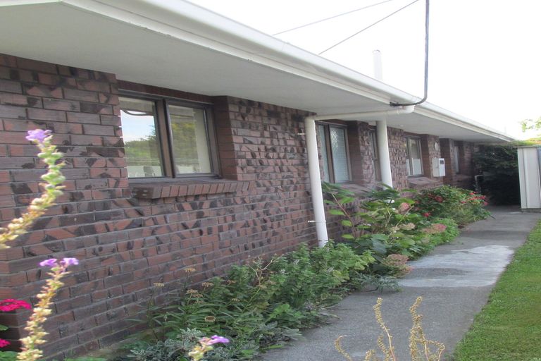 Photo of property in 55a Kempton Street, Greytown, 5712