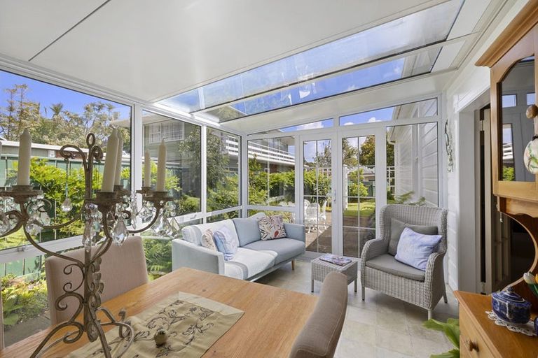 Photo of property in 6 Shortland Street, Lower Vogeltown, New Plymouth, 4310