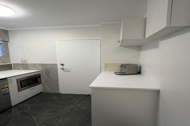 Photo of property in 1/3 Nickleby Place, Mellons Bay, Auckland, 2014