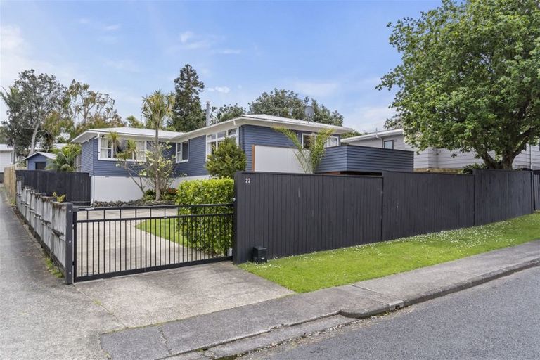 Photo of property in 22 Bayside Avenue, Te Atatu Peninsula, Auckland, 0610