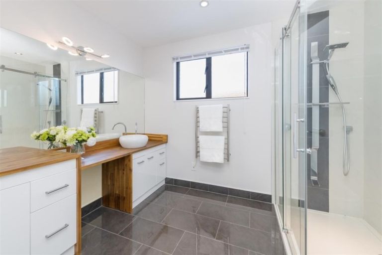 Photo of property in 5 Martin Street, Monaco, Nelson, 7011