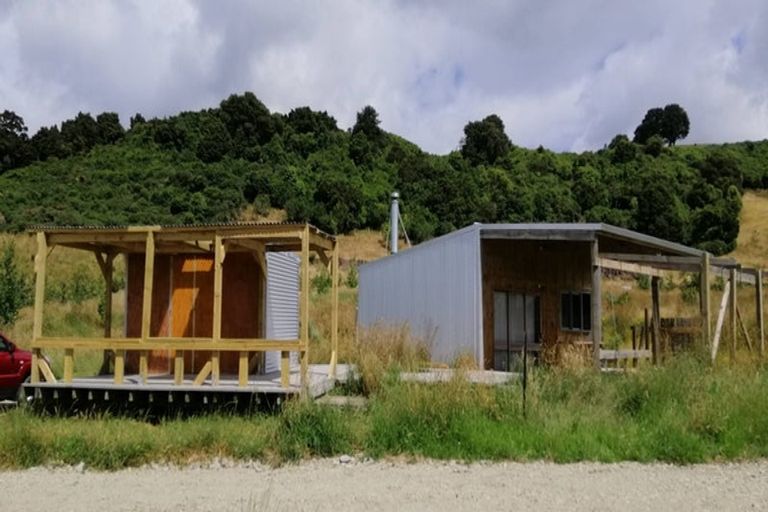 Photo of property in 695e Chester Road, West Taratahi, Carterton, 5791