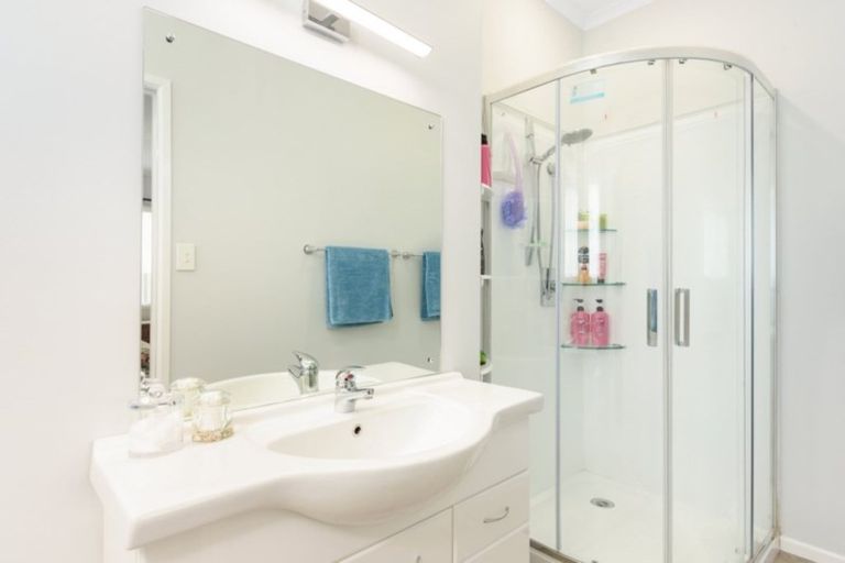 Photo of property in 16 Sterling Gate Drive, Bethlehem, Tauranga, 3110