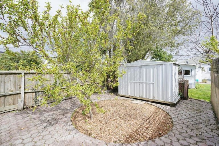 Photo of property in 46 Woodville Street, Edgeware, Christchurch, 8013