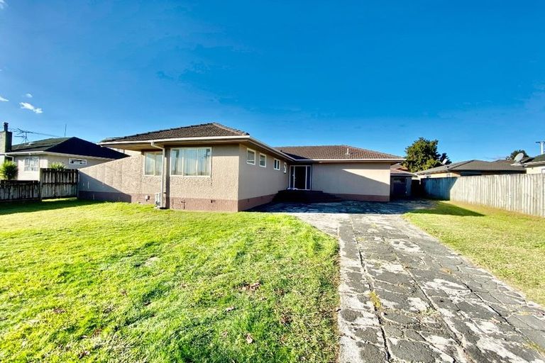 Photo of property in 17 View Road, Papakura, 2110