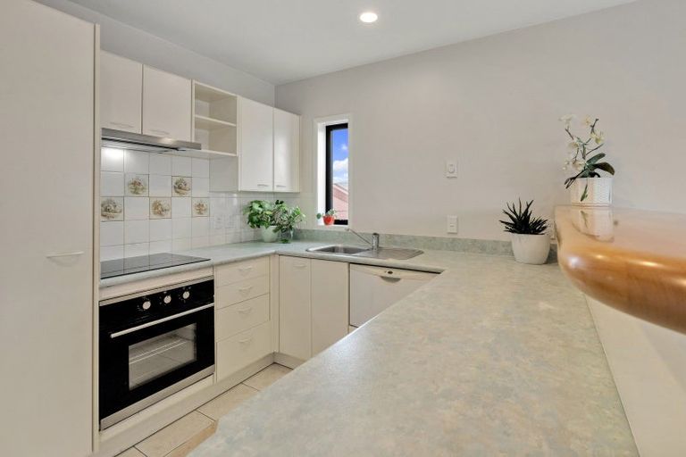 Photo of property in 6/5 Cook Street, Howick, Auckland, 2014