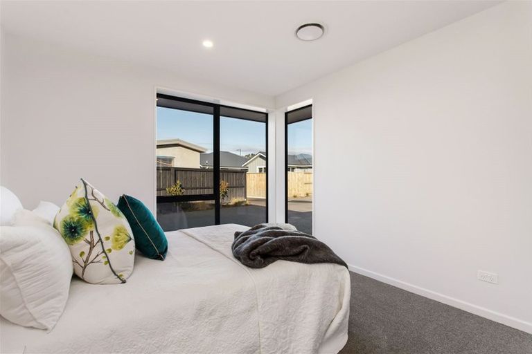Photo of property in 92 Leistrella Road, Hoon Hay, Christchurch, 8025