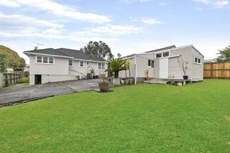 Photo of property in 14 Fairclough Road, Beach Haven, Auckland, 0626