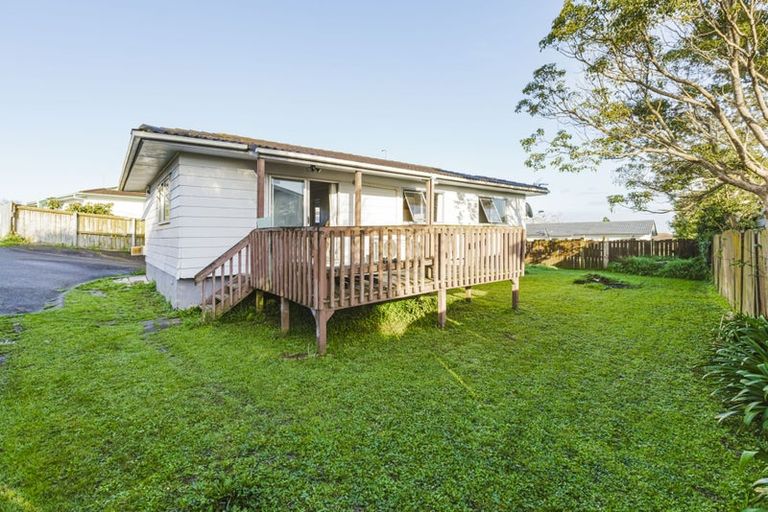 Photo of property in 1/6 Bundena Place, Clendon Park, Auckland, 2103