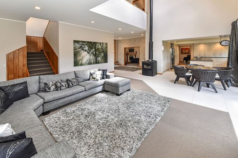 Photo of property in 47 Rushgreen Avenue, Pahurehure, Papakura, 2113