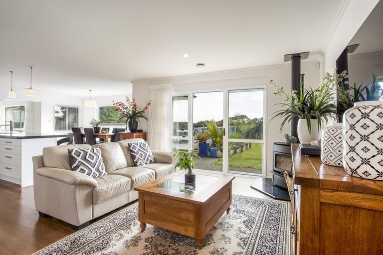 Photo of property in 142 Shelly Beach Road, Shelly Beach, Helensville, 0874
