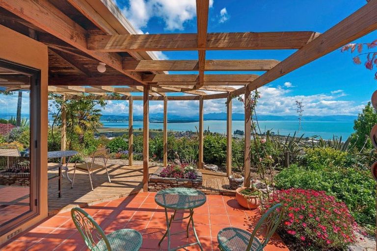 Photo of property in 4 Atarau Way, Tahunanui, Nelson, 7011