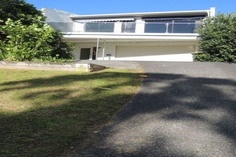 Photo of property in 2/126 Island Bay Road, Beach Haven, Auckland, 0626
