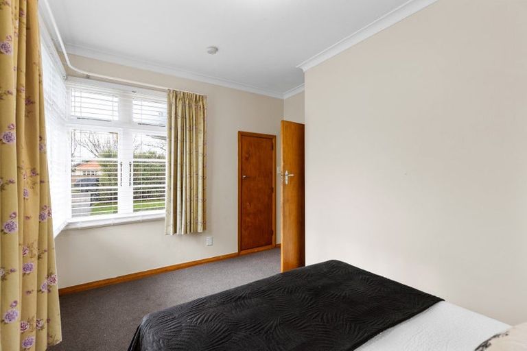 Photo of property in 16 Ihle Street, Terrace End, Palmerston North, 4410