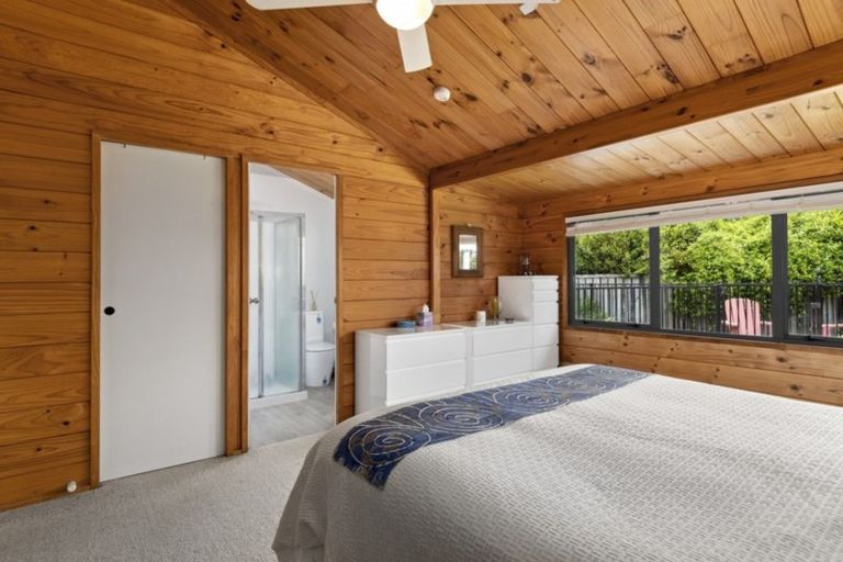 Photo of property in 19 Links View Drive, Omokoroa, 3114