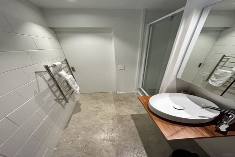 Photo of property in 15/73 Princes Street, Northcote Point, Auckland, 0627