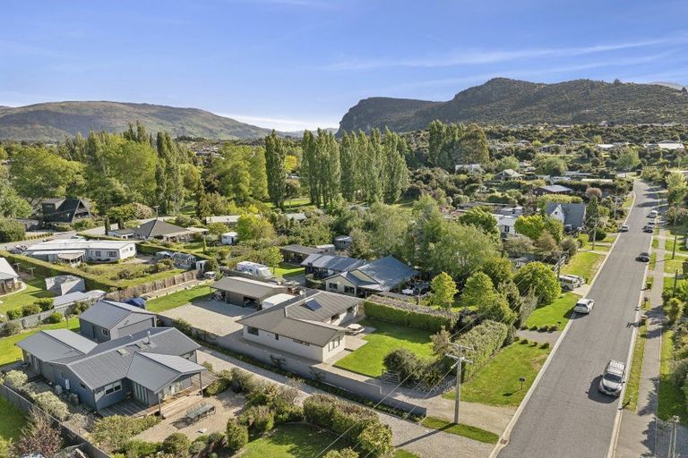 Photo of property in 21 Bernard Road, Albert Town, Wanaka, 9305