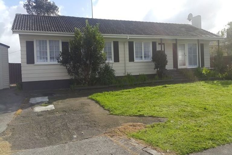 Photo of property in 13 Desford Place, Mangere, Auckland, 2022