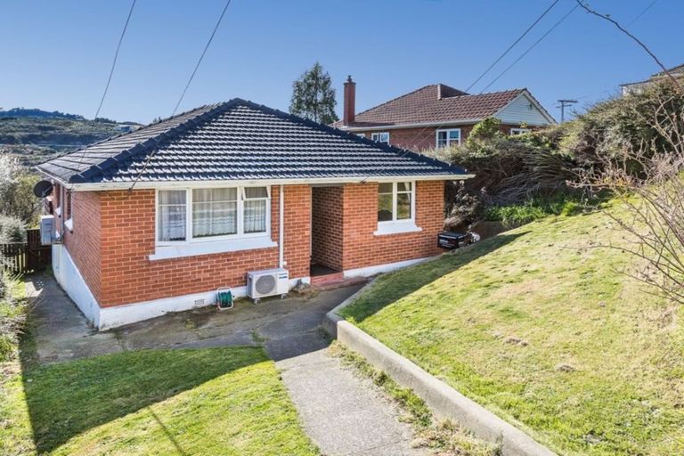 Photo of property in 12 Scotland Terrace, Green Island, Dunedin, 9018