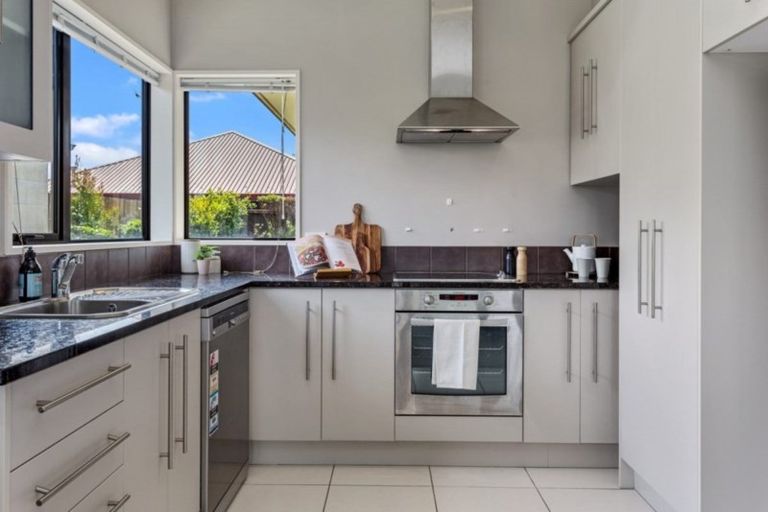 Photo of property in 2b Bevin Place, Bryndwr, Christchurch, 8053