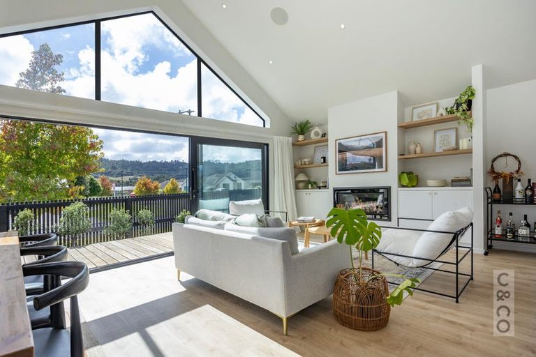 Photo of property in 7 Robert Might Road, Kumeu, 0810