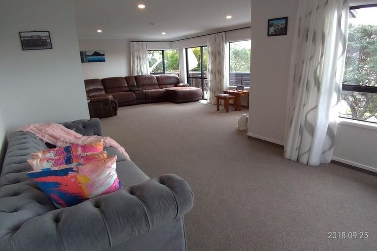 Photo of property in 1/22 Penzance Road, Mairangi Bay, Auckland, 0630