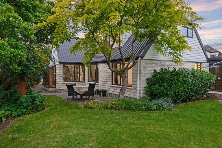 Photo of property in 31 O'connor Place, Burnside, Christchurch, 8053