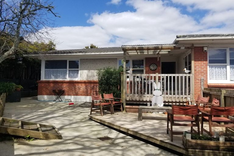 Photo of property in 145 Hutchinsons Road, Bucklands Beach, Auckland, 2014