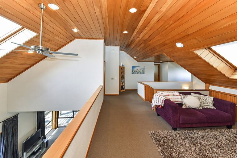 Photo of property in 47 Rushgreen Avenue, Pahurehure, Papakura, 2113