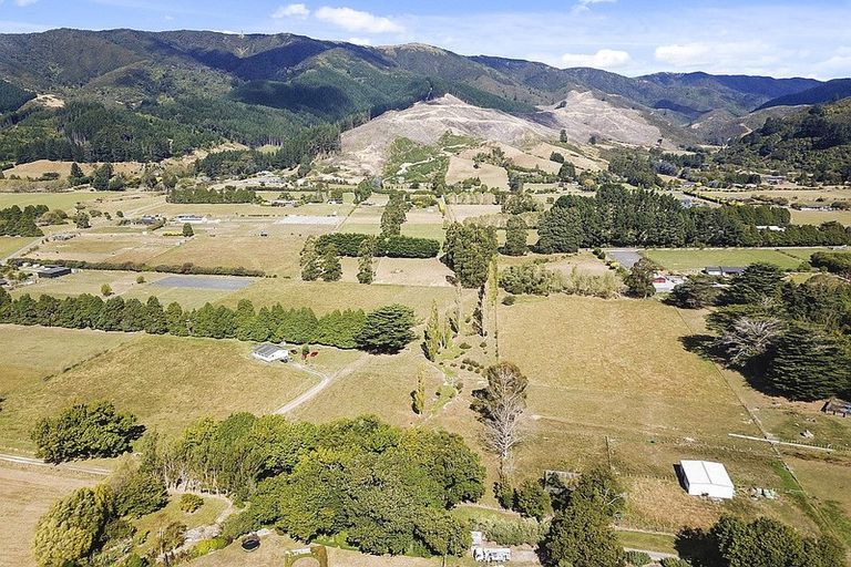Photo of property in 68c Parkes Line Road, Mangaroa, Upper Hutt, 5018