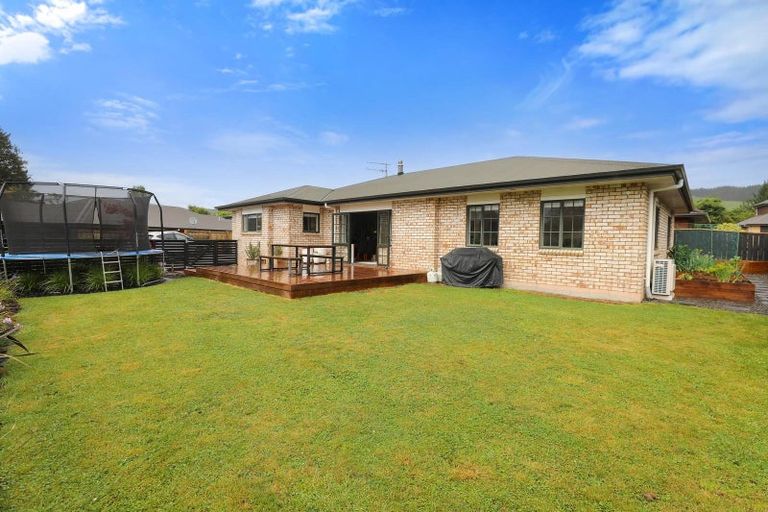Photo of property in 29 Caulfield Place, Pukehangi, Rotorua, 3015