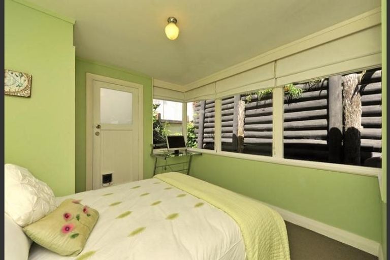 Photo of property in 10 Brooklyn Terrace, Brooklyn, Wellington, 6021