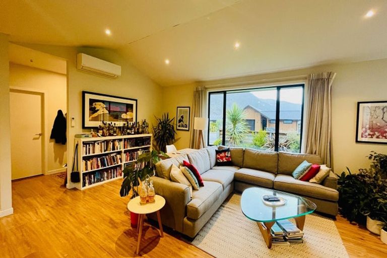 Photo of property in 10 Morepork Way, Arthurs Point, Queenstown, 9371