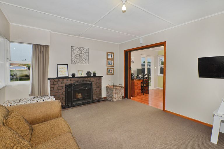 Photo of property in 8 Erin Street, Tikipunga, Whangarei, 0112