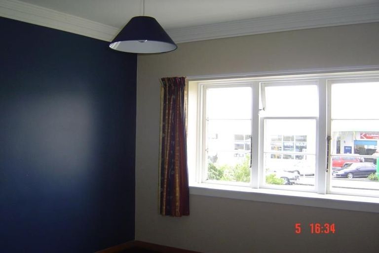 Photo of property in 73 Whites Line East, Waiwhetu, Lower Hutt, 5010