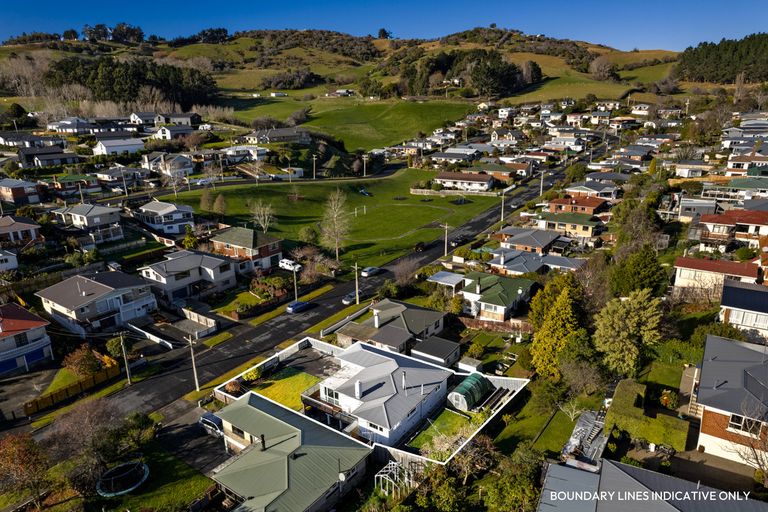 Photo of property in 5 Elwyn Crescent, Green Island, Dunedin, 9018